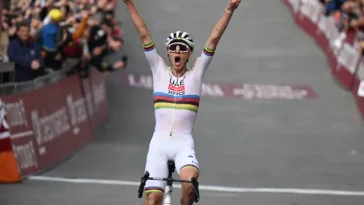 découvrez l'impétuosité de tadej pogačar, un champion au courage et à la détermination hors du commun, qui révolutionne le monde du cyclisme.